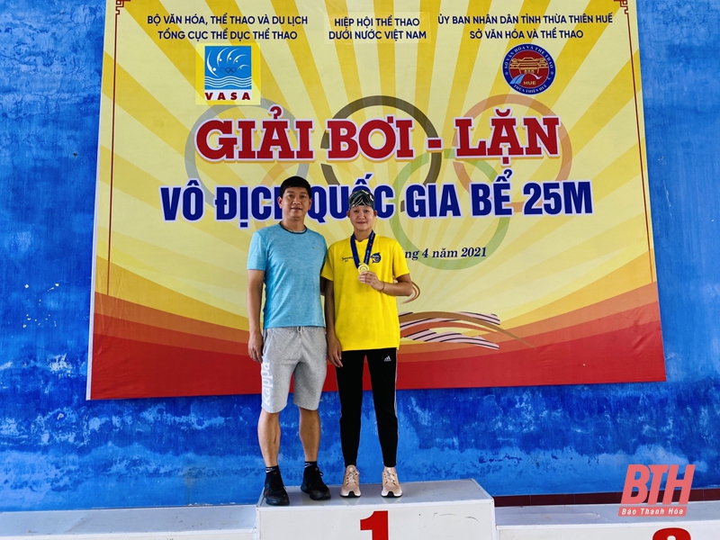 Vượt qua đàn chị Ánh Viên, Phạm Thị Vân giành HCV thứ hai cho bơi Thanh Hoá