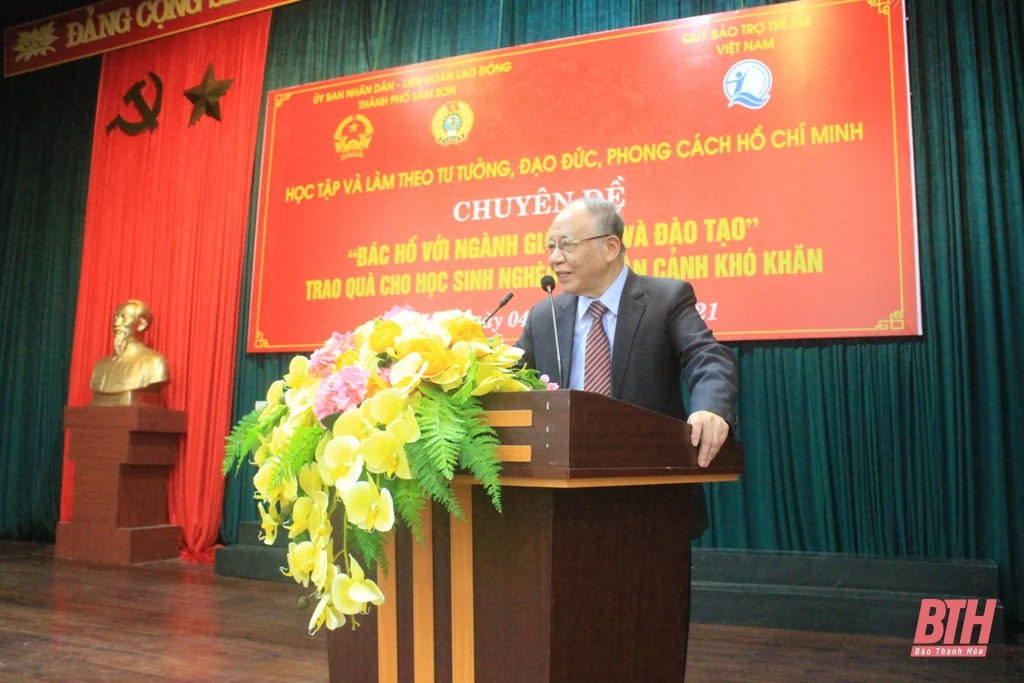 Học tập Chuyên đề “Bác Hồ với ngành Giáo dục và Đào tạo”