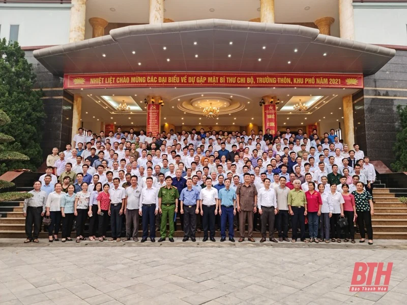 Huyện Như Thanh gặp mặt bí thư chi bộ, trưởng thôn, khu phố