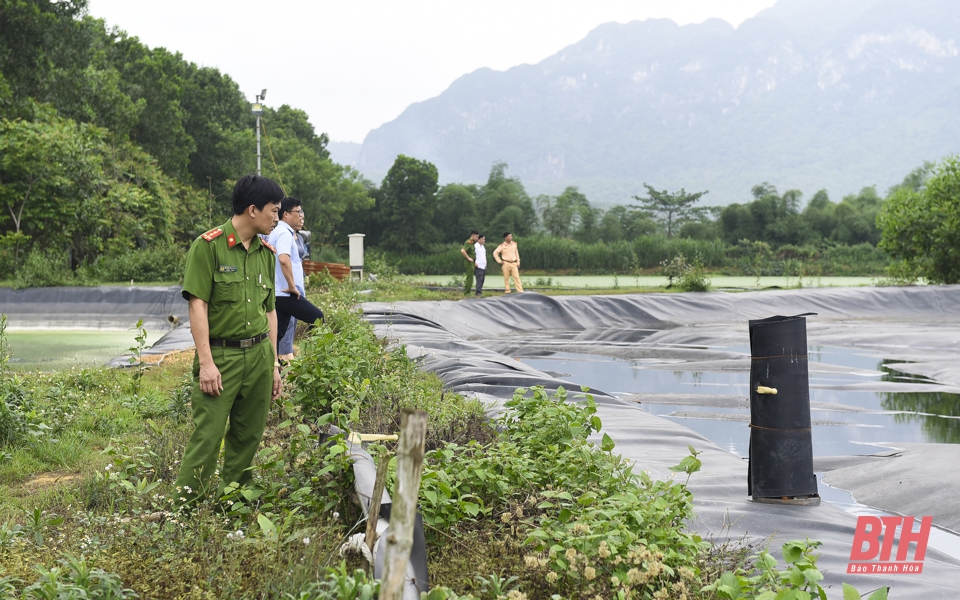 Huyện Bá Thước tổng lực truy tìm thủ phạm xả thải gây ô nhiễm nguồn nước sông Mã