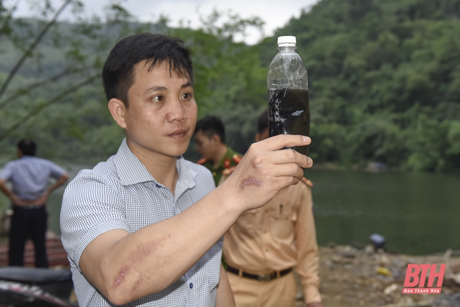 Huyện Bá Thước tổng lực truy tìm thủ phạm xả thải gây ô nhiễm nguồn nước sông Mã