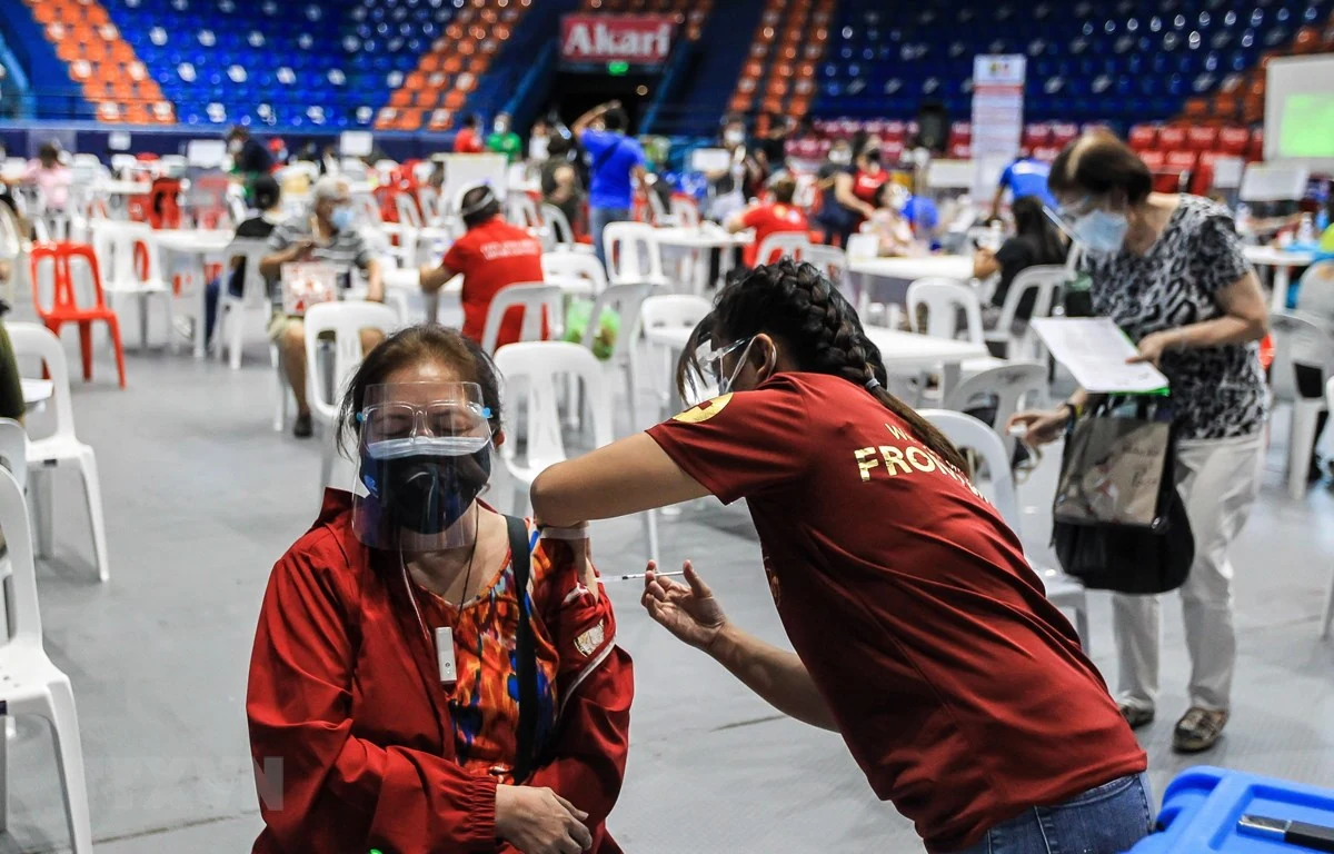 Hàng nghìn ca mắc mới COVID-19 tại Philippines, Indonesia và Malaysia