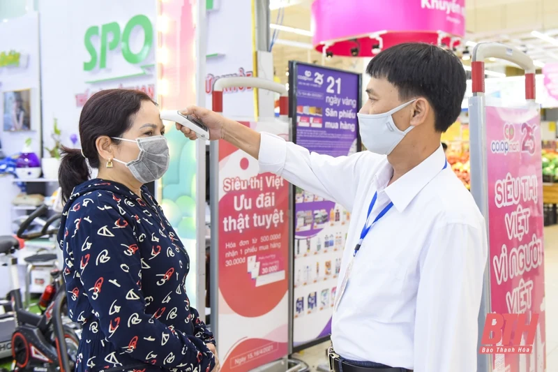 Đẩy mạnh phòng, chống dịch COVID-19 tại các siêu thị, trung tâm thương mại