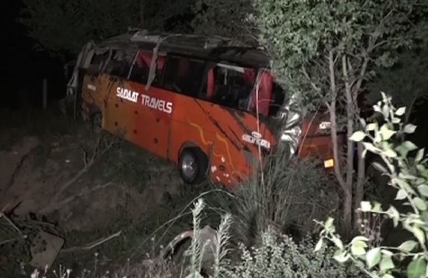 Tại nạn xe buýt tại Pakistan khiến gần 40 người thương vong