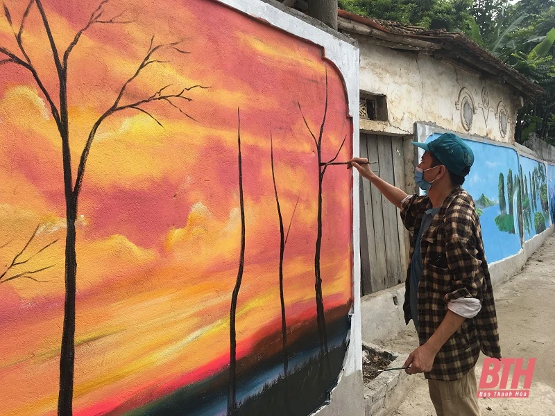Cuốn hút đường tranh bích họa vùng quê Ninh Khang