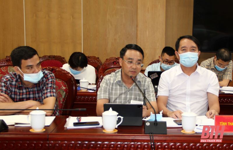 Phó Chủ tịch UBND tỉnh Nguyễn Văn Thi làm việc với đoàn công tác của Ngân hàng Thế giới