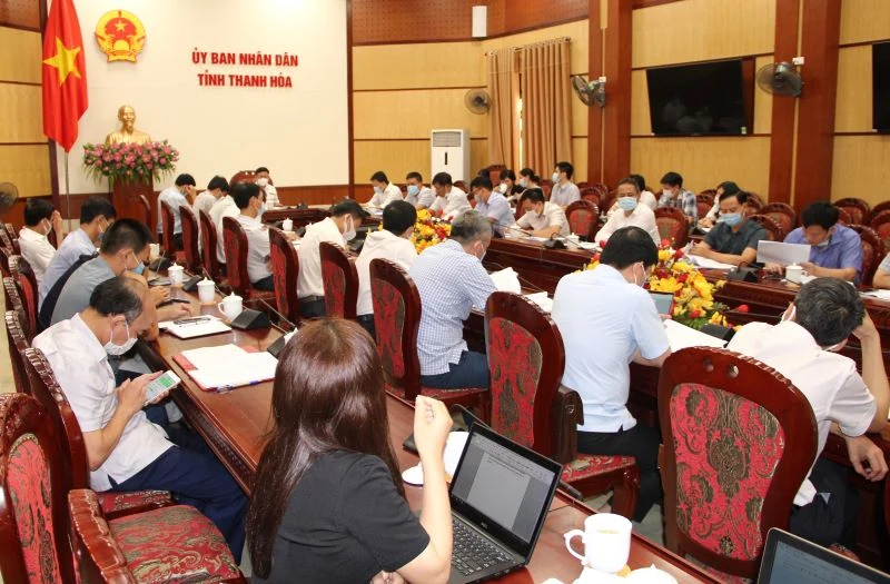 Phó Chủ tịch UBND tỉnh Nguyễn Văn Thi nghe báo cáo Đề án thu hút đầu tư theo hình thức PPP
