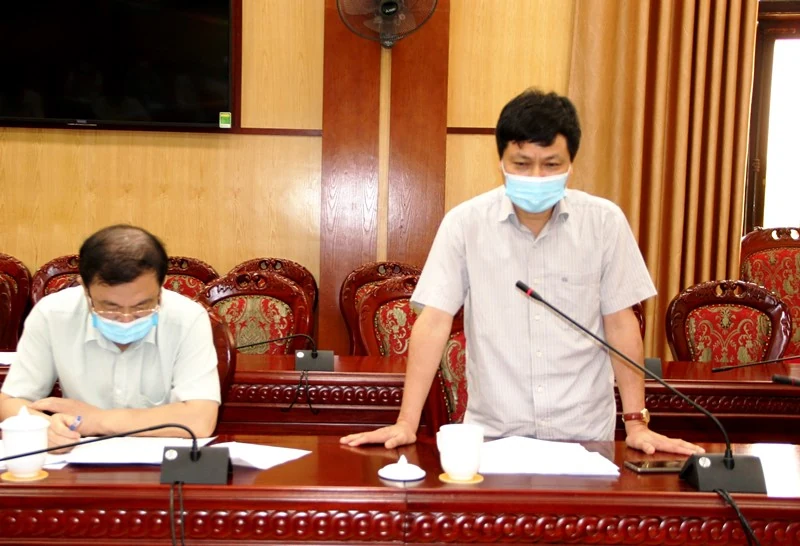 Phó Chủ tịch UBND tỉnh Nguyễn Văn Thi nghe báo cáo Đề án thu hút đầu tư theo hình thức PPP
