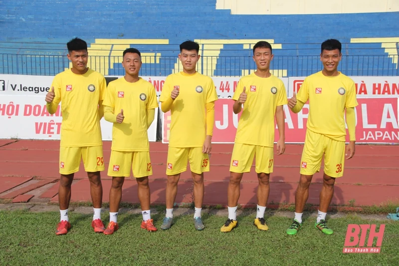 CLB Đông Á Thanh Hóa hội quân, hào hứng trở lại tập luyện
