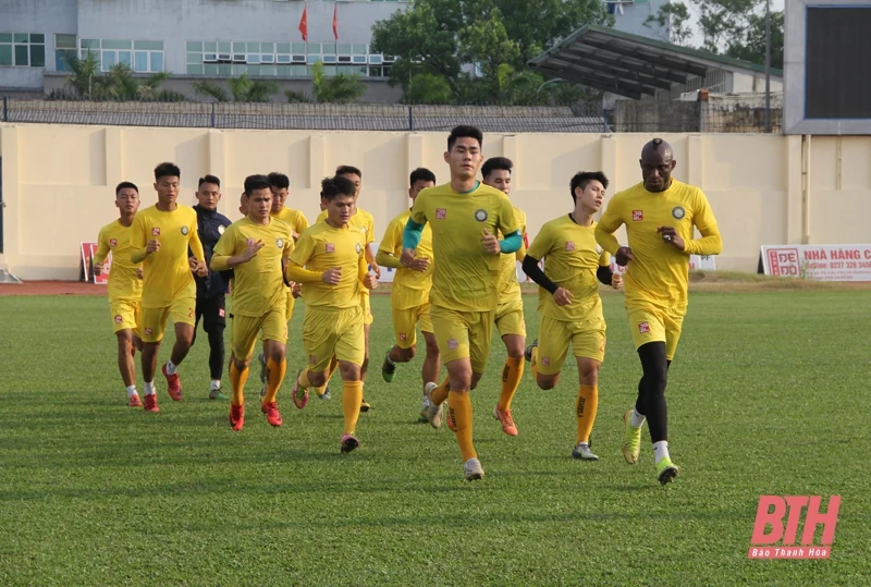 CLB Đông Á Thanh Hóa hội quân, hào hứng trở lại tập luyện