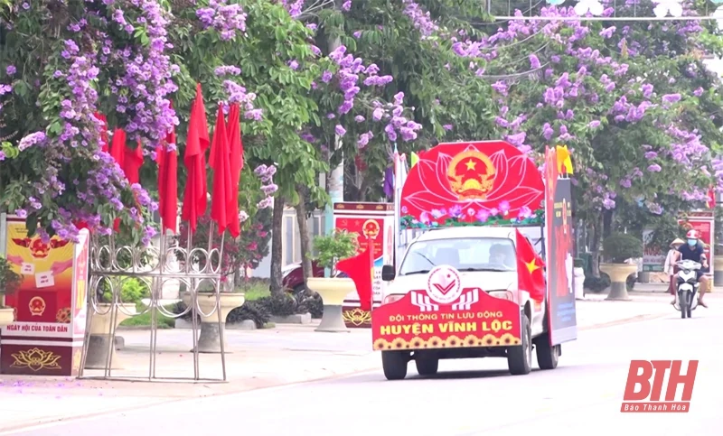 Sôi nổi các hoạt động tuyên truyền chào mừng bầu cử bằng xe lưu động