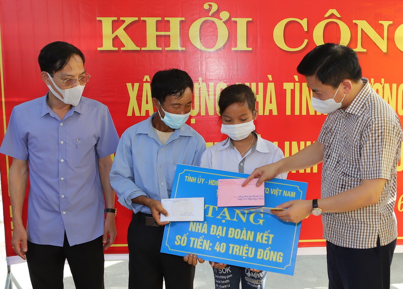 Đồng chí Bí thư Tỉnh ủy Đỗ Trọng Hưng thăm và làm việc tại huyện Triệu Sơn
