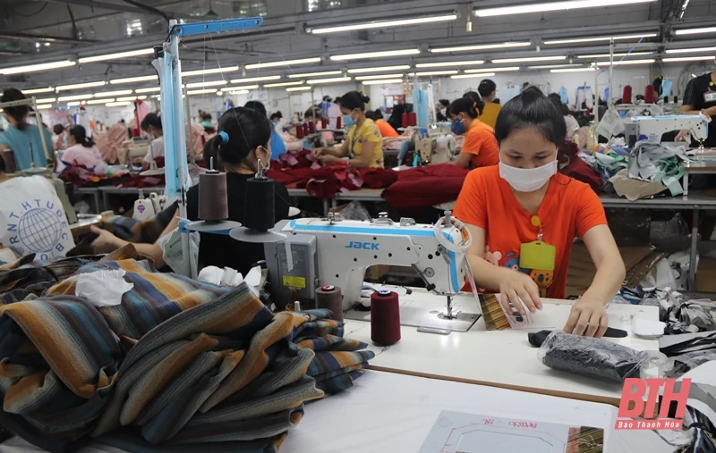 Kiểm tra việc thành lập và hoạt động của “Tổ an toàn COVID-19” tại một số doanh nghiệp FDI