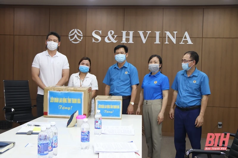 Kiểm tra việc thành lập và hoạt động của “Tổ an toàn COVID-19” tại một số doanh nghiệp FDI