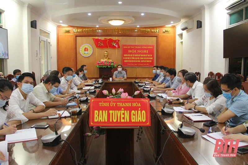 Hội nghị nghiên cứu, học tập chuyên đề toàn khóa về “Học tập và làm theo tư tưởng, đạo đức, phong cách Hồ Chí Minh”