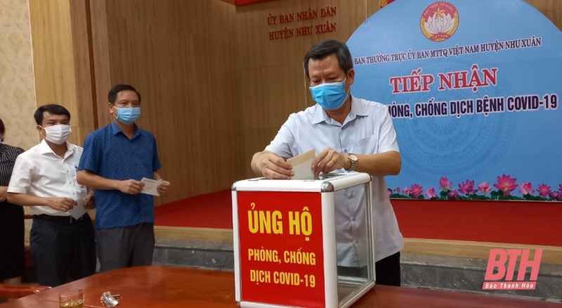 Uỷ ban MTTQ huyện Như Xuân tiếp nhận hơn 400 triệu đồng ủng hộ phòng, chống dịch COVID-19
