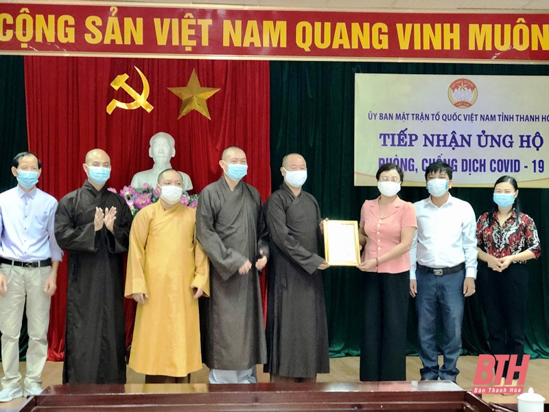 Các địa phương, doanh nghiệp tiếp tục ủng hộ phòng, chống dịch COVID-19