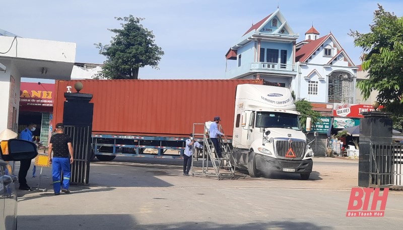 Phòng, chống dịch COVID-19 tại doanh nghiệp có đông công nhân lao động