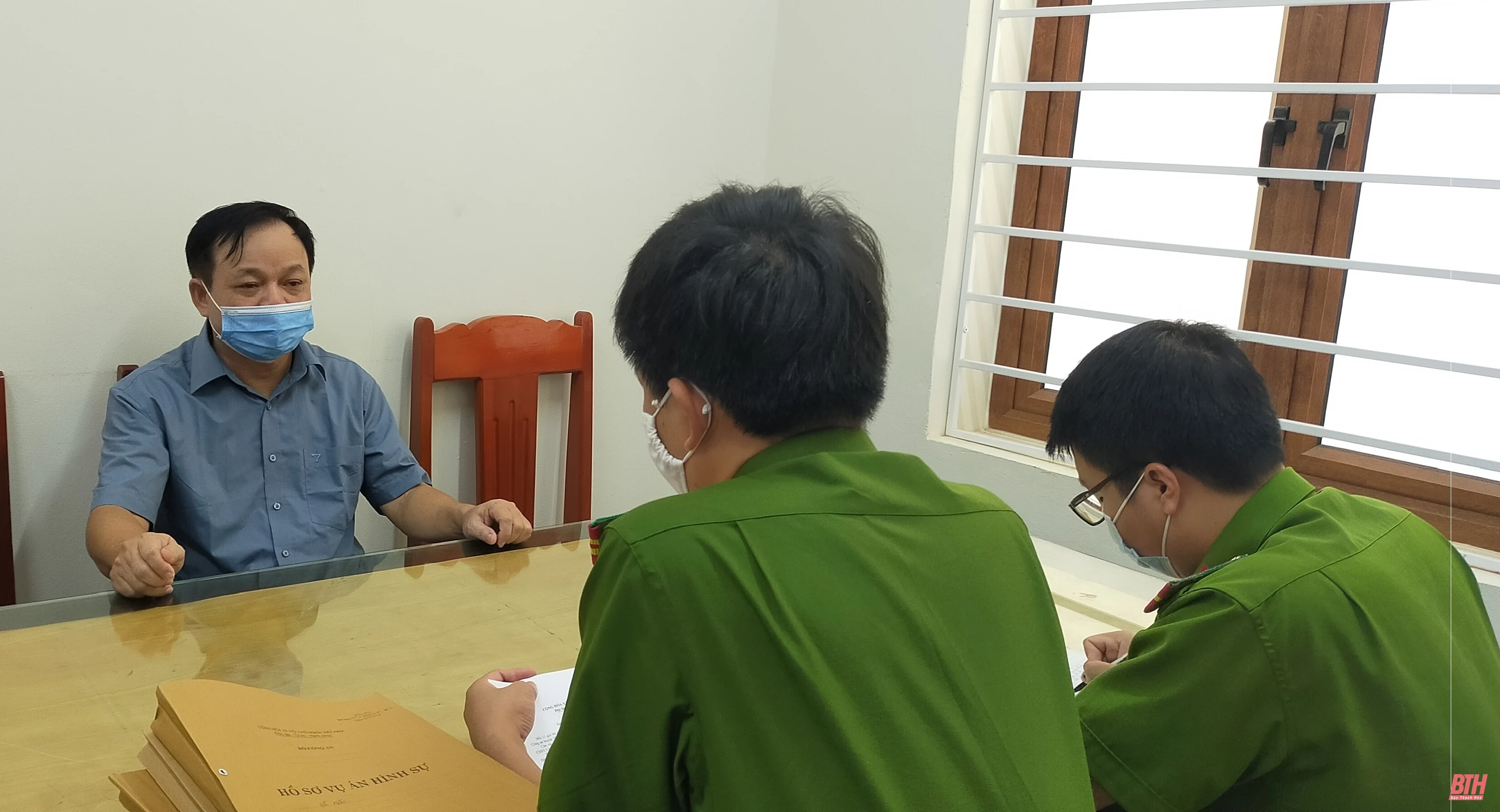 Âm mưu của chủ rừng