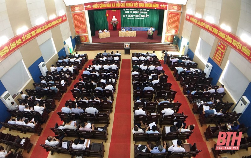 Kỳ họp thứ nhất HĐND huyện Ngọc Lặc khóa XX: Bầu các chức danh thuộc HĐND, UBND huyện