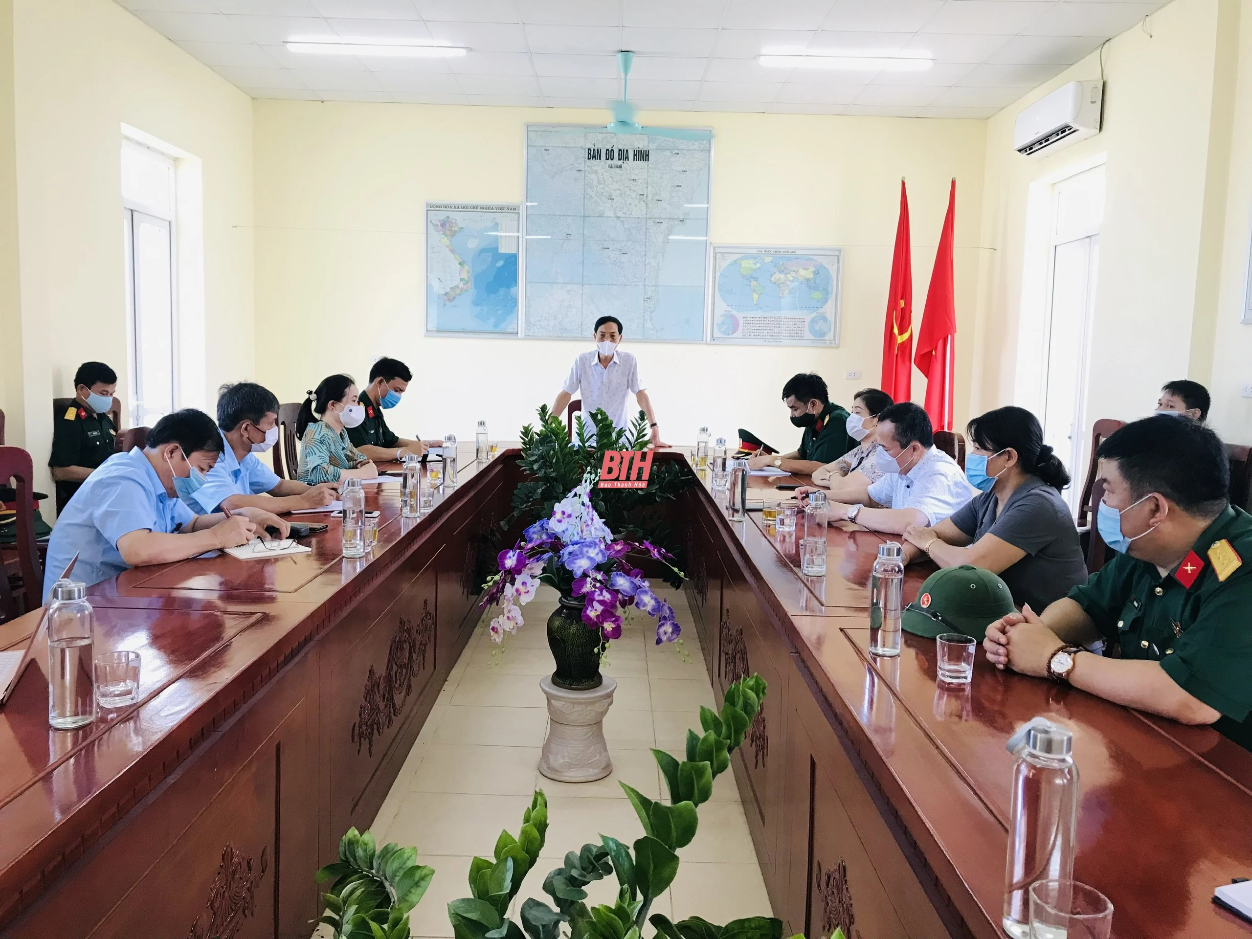 Phó Chủ tịch UBND tỉnh Đầu Thanh Tùng kiểm tra khu cách ly tập trung phòng chống dịch COVID-19 tại thị xã Nghi Sơn