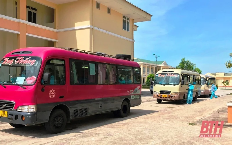 Di chuyển công dân từ các khu cách ly tập trung do Bộ CHQS tỉnh quản lý về khu cách ly tập trung tại Trung đoàn 270