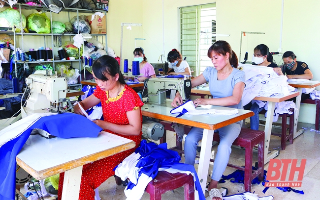 Phụ nữ huyện Triệu Sơn góp sức xây dựng nông thôn mới