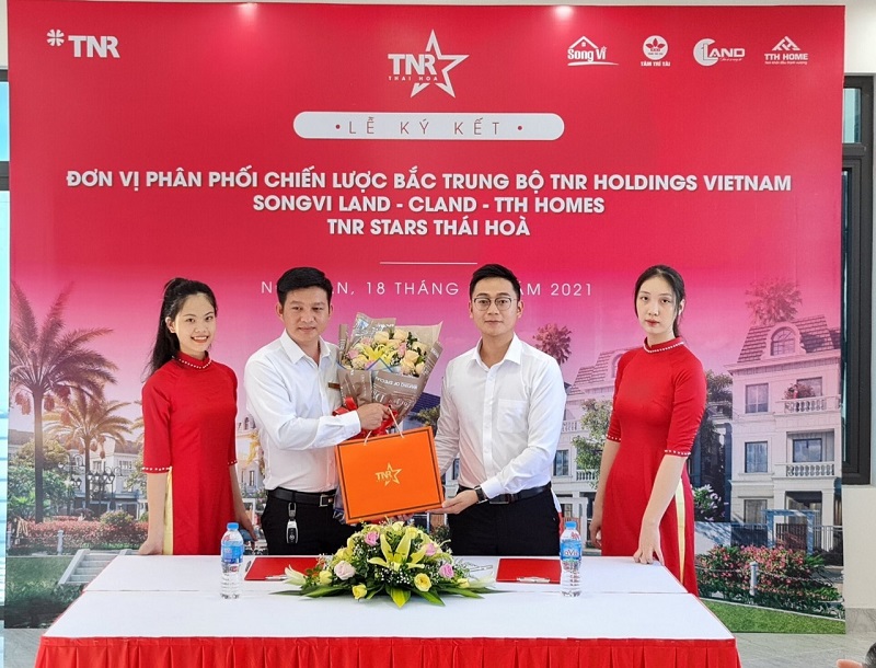 Songvi Land ký kết độc quyền phân phối ShopVilla - TNR Stars Thái Hòa
