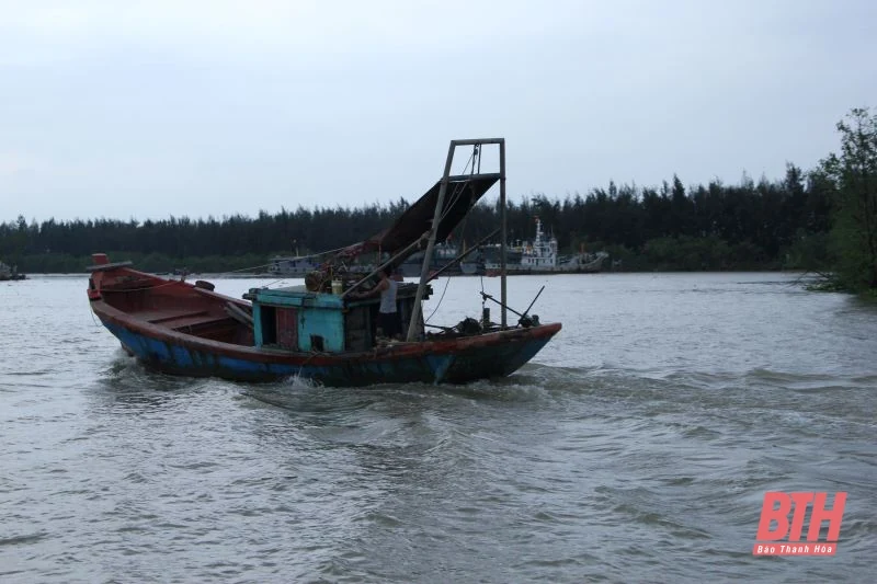 Thanh Hóa cấm biển từ 13 giờ hôm nay (7-7)