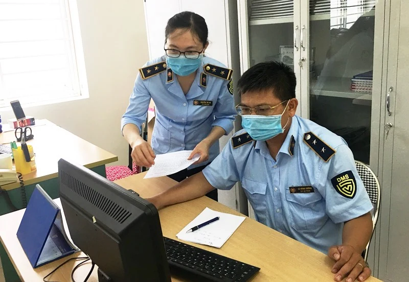 Lực lượng Quản lý thị trường thay đổi sắc phục ngành