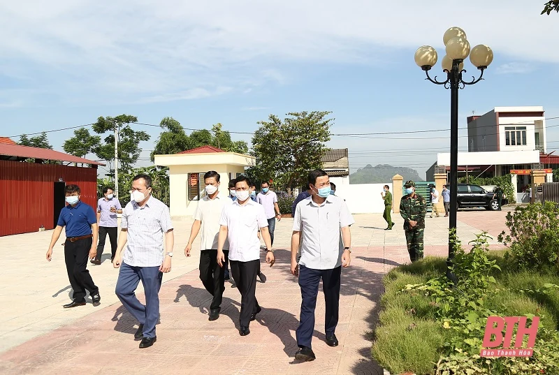 Chủ tịch UBND tỉnh Đỗ Minh Tuấn kiểm tra công tác phòng, chống dịch COVID-19 tại huyện Vĩnh Lộc
