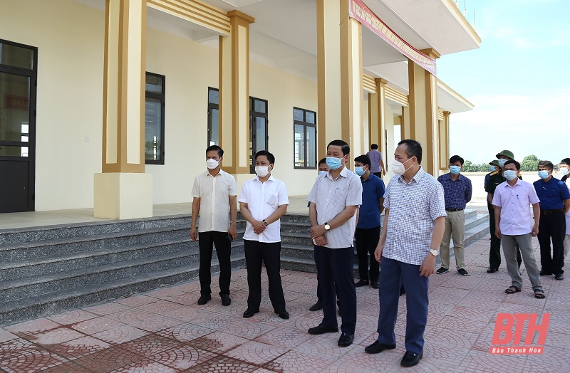 Chủ tịch UBND tỉnh Đỗ Minh Tuấn kiểm tra công tác phòng, chống dịch COVID-19 tại huyện Vĩnh Lộc