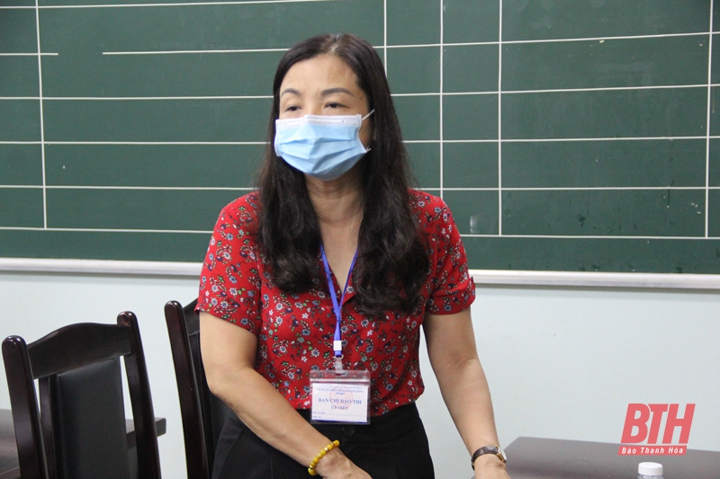Phó Chủ tịch UBND tỉnh Đầu Thanh Tùng kiểm tra công tác tổ chức Kỳ thi tốt nghiệp THPT năm 2021 tại TP Thanh Hóa