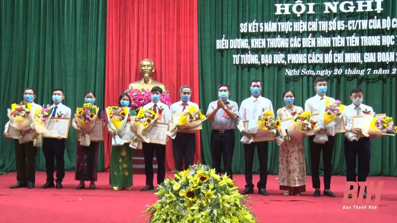 Thị ủy Nghi Sơn sơ kết 5 năm thực hiện Chỉ thị 05-CT/TW của Bộ Chính trị