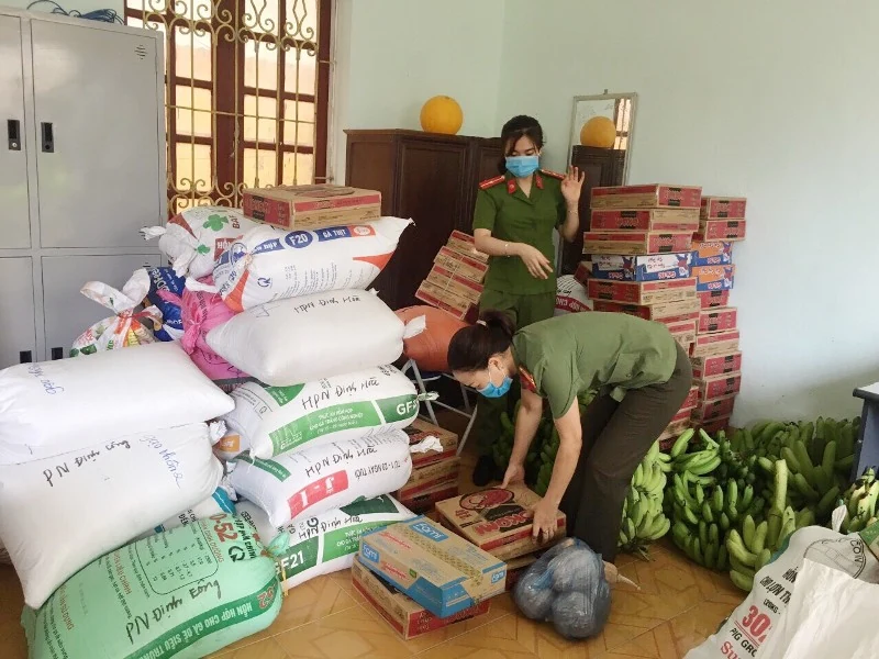 Phụ nữ Công an Thanh Hoá “Hướng về thành phố mang tên Bác”