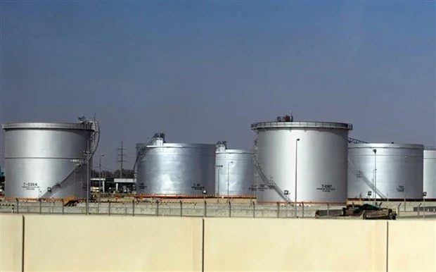OPEC+ nhất trí tăng nhẹ sản lượng dầu mỏ từ tháng Tám
