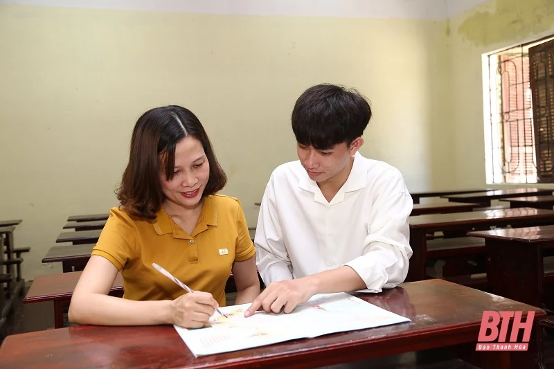 Cậu học trò nghèo và danh hiệu thủ khoa khối C của tỉnh Thanh Hóa