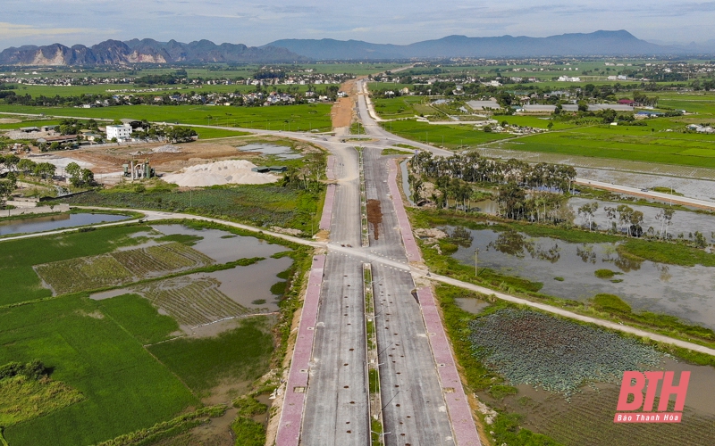 Cận cảnh tuyến đường từ TP Thanh Hoá đi sân bay Thọ Xuân
