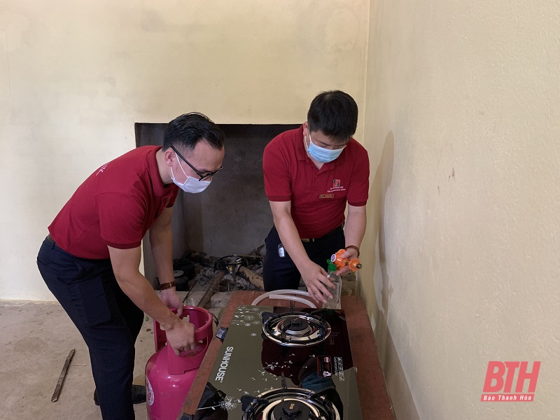 Agribank Nam Thanh Hóa hỗ trợ 80 triệu đồng xây nhà tình nghĩa tại xã Thượng Ninh