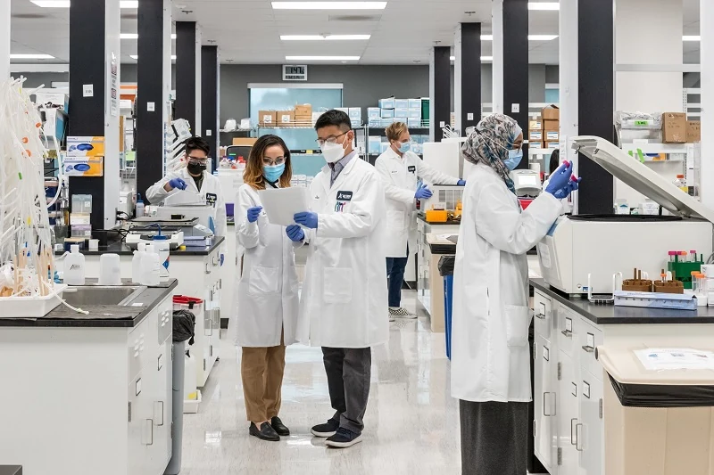 Vingroup nhận chuyển giao độc quyền công nghệ sản xuất Vắc xin mRNA phòng COVID-19