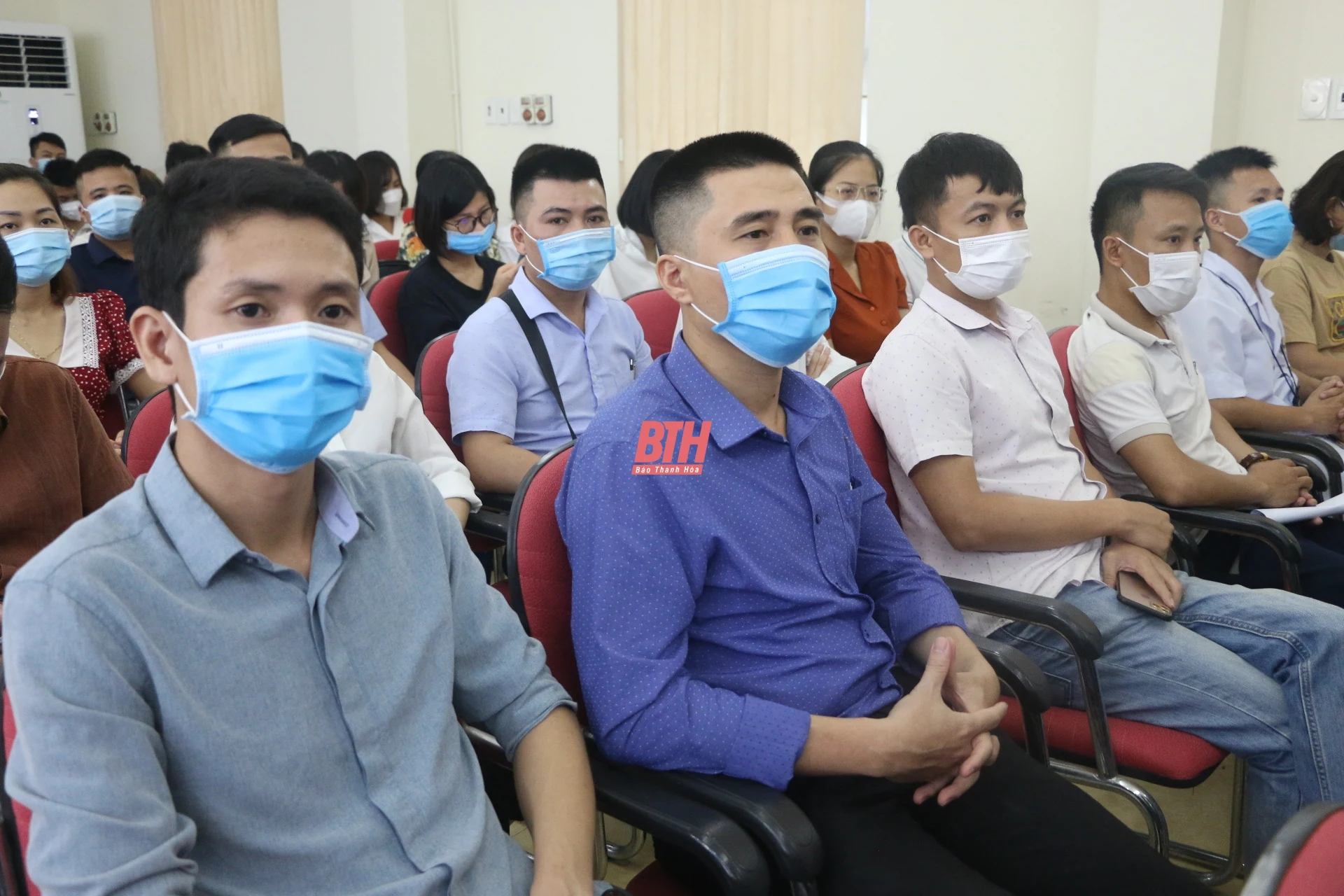100 bác sỹ, nhân viên y tế Thanh Hoá tiếp tục lên đường hỗ trợ tỉnh Bình Dương và Đồng Nai phòng chống dịch COVID-19