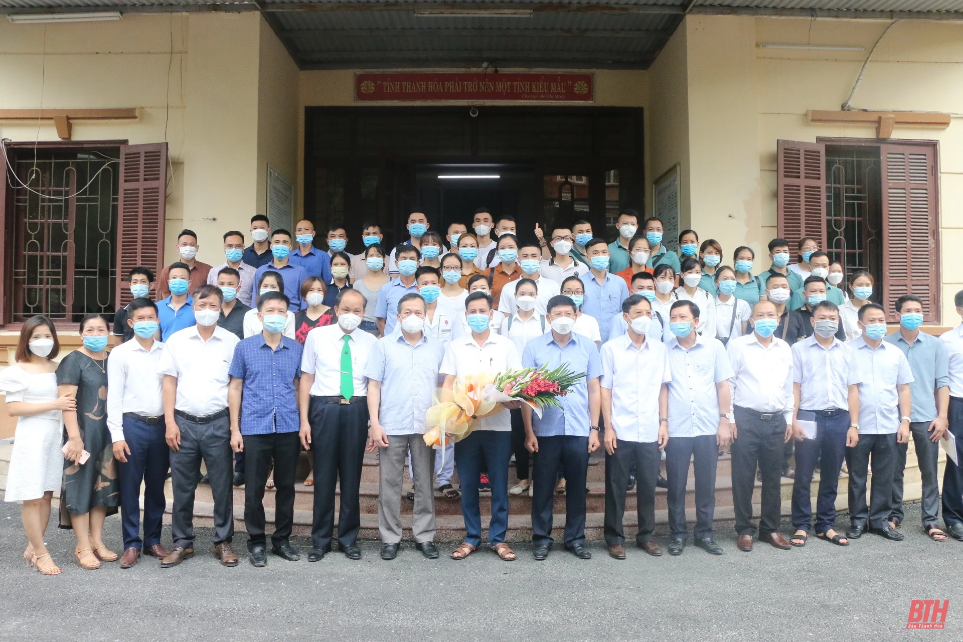 100 bác sỹ, nhân viên y tế Thanh Hoá tiếp tục lên đường hỗ trợ tỉnh Bình Dương và Đồng Nai phòng chống dịch COVID-19