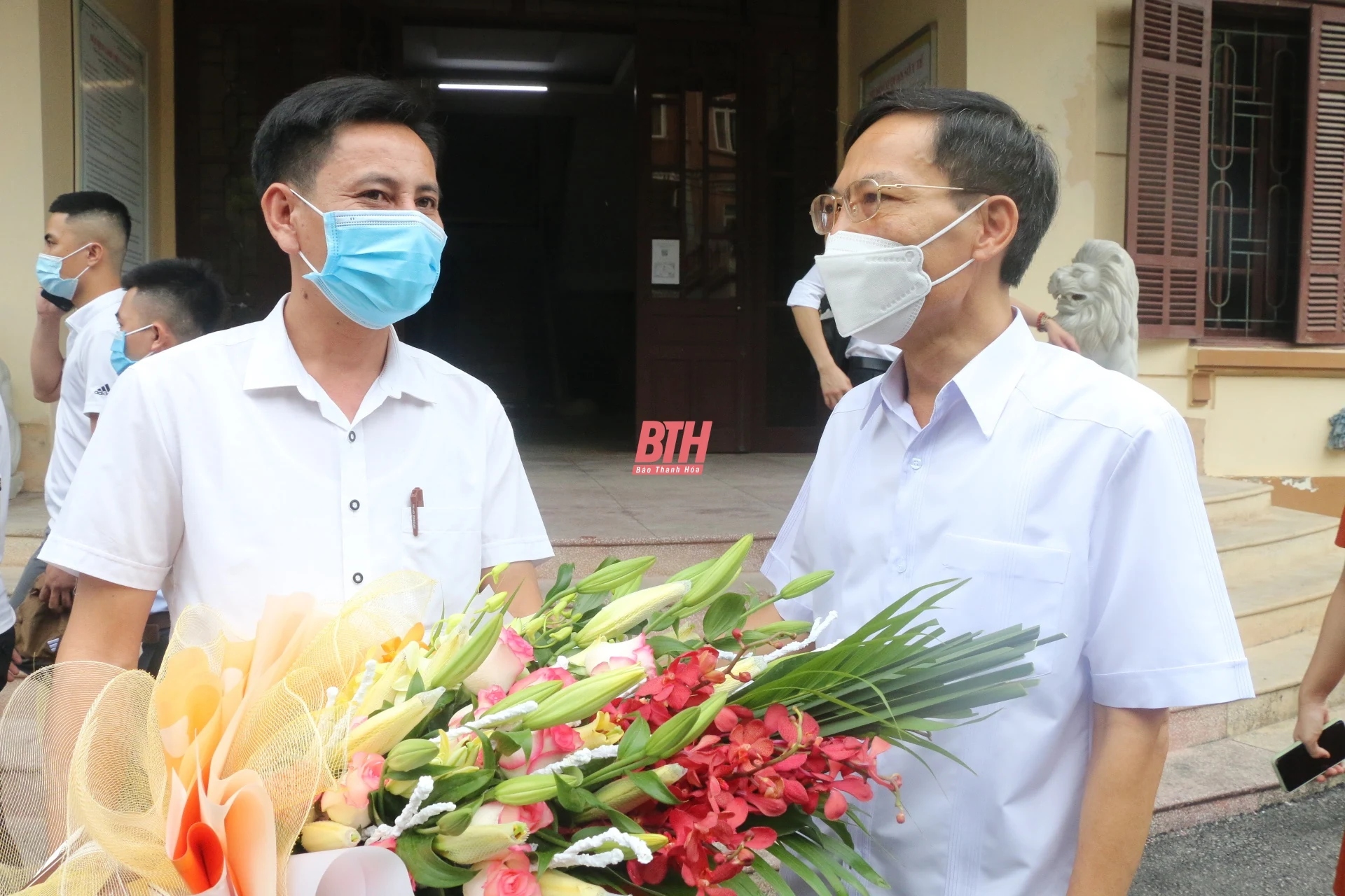 100 bác sỹ, nhân viên y tế Thanh Hoá tiếp tục lên đường hỗ trợ tỉnh Bình Dương và Đồng Nai phòng chống dịch COVID-19