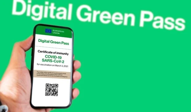 Italy triệt phá đường dây làm giả “Thẻ xanh” COVID-19