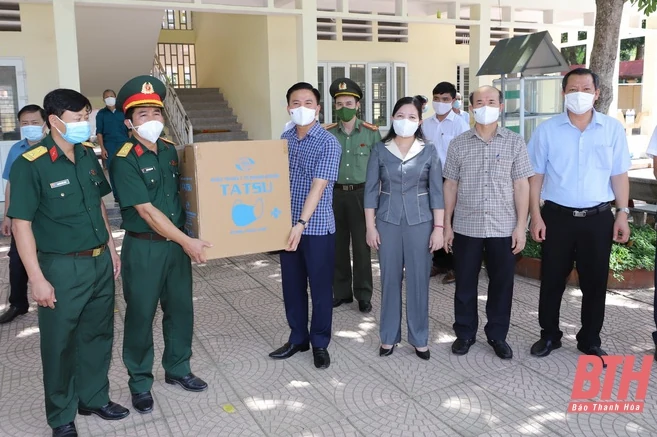 Đồng chí Bí thư Tỉnh ủy Đỗ Trọng Hưng kiểm tra công tác phòng chống dịch COVID 19 tại huyện Như Xuân