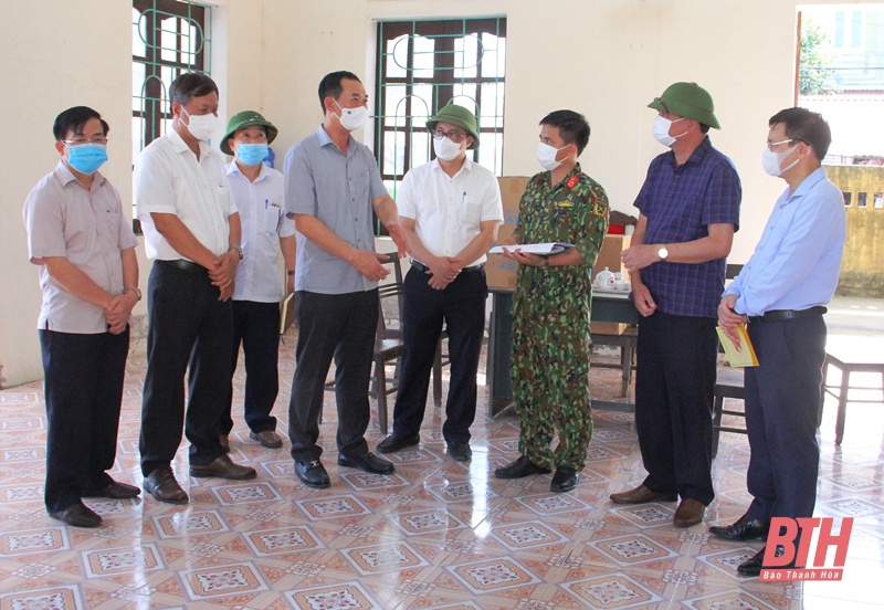 Phó Bí thư Tỉnh ủy Trịnh Tuấn Sinh kiểm tra công tác phòng chống dịch bệnh COVID-19 tại huyện Nga Sơn