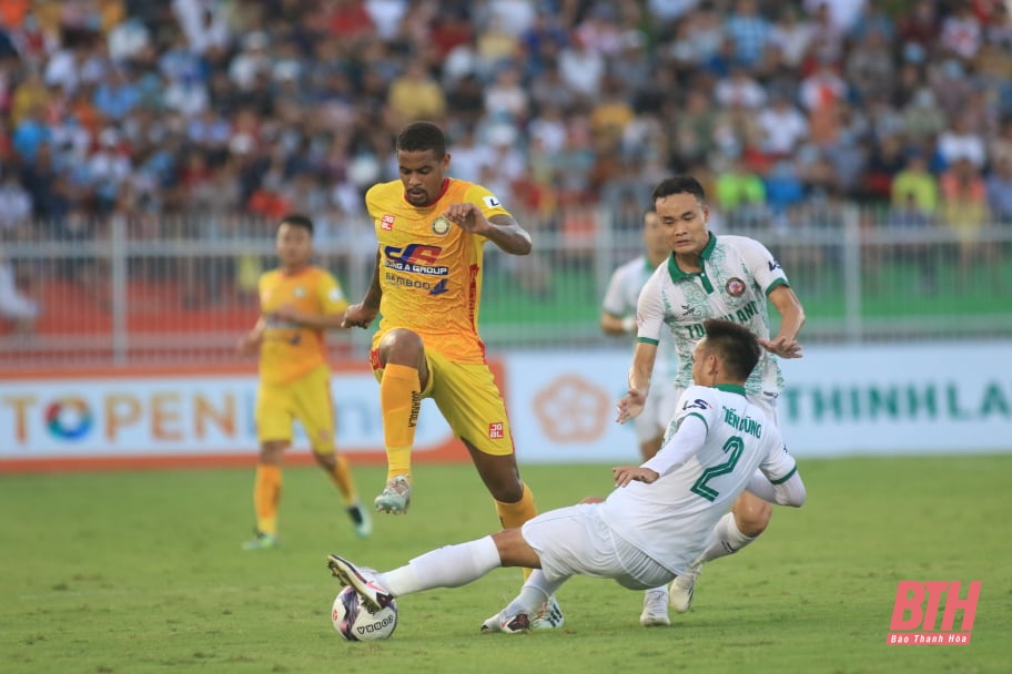 Liên đoàn bóng đá Việt Nam thống nhất dừng giải LS V.League 2021