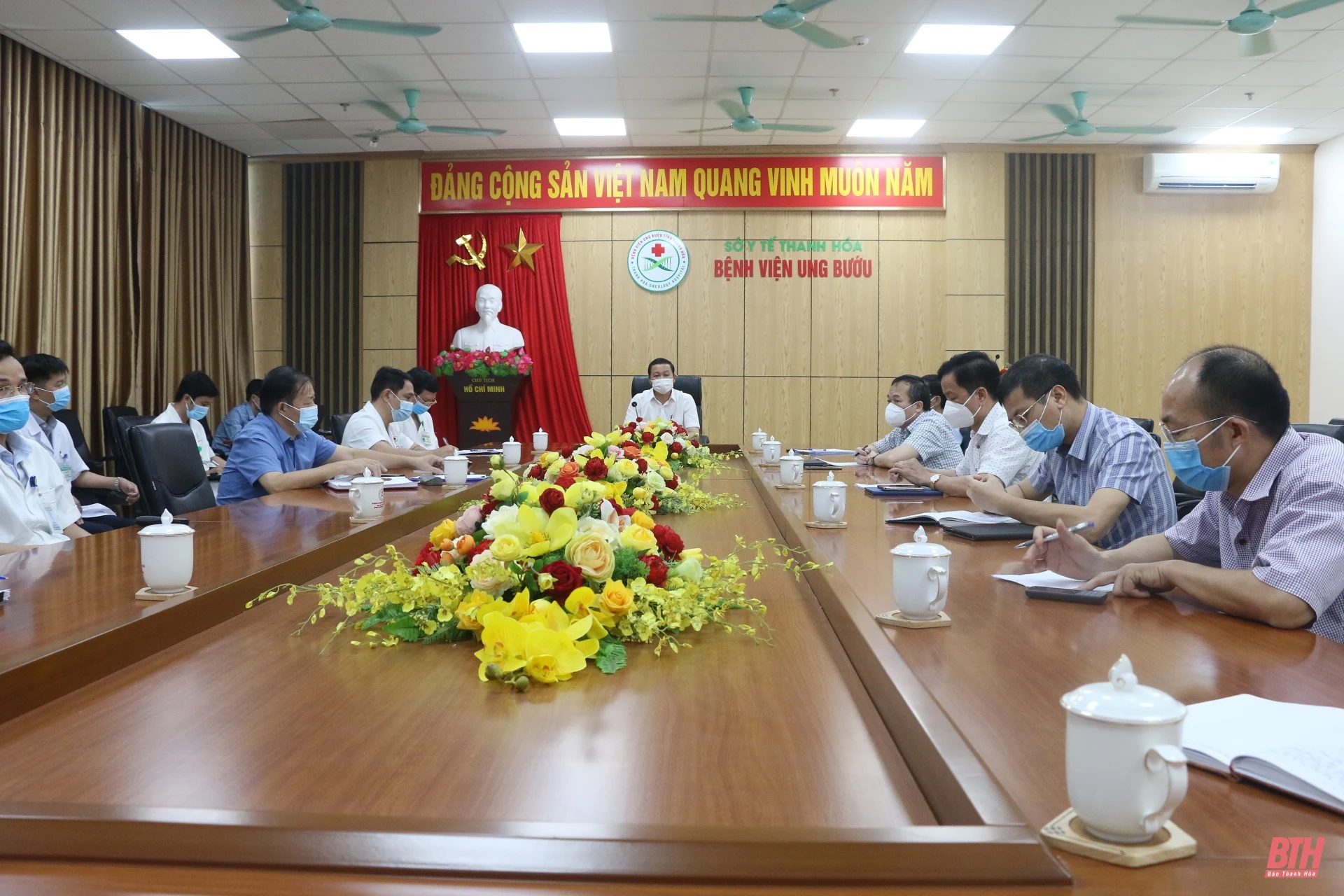 Khảo sát cơ sở điều trị bệnh nhân COVID-19 tại Bệnh viện Ung bướu Thanh Hoá và Bệnh viện 71 Trung ương
