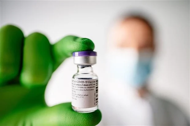 Mỹ cấp phép đầy đủ cho vaccine ngừa COVID-19 của Pfizer/BioNTech
