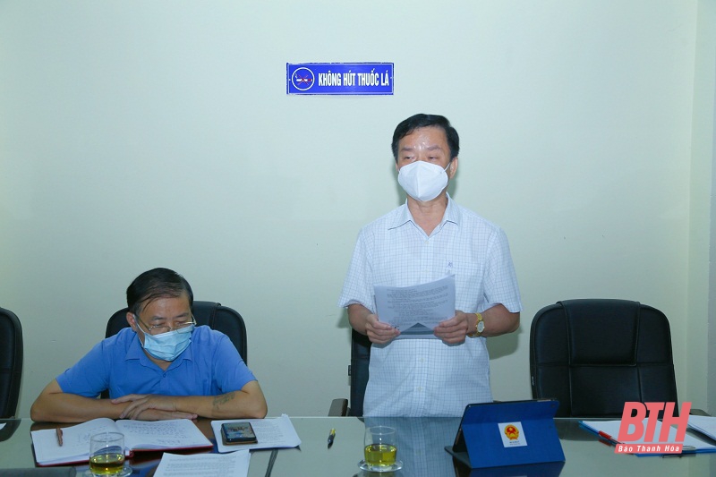 Phó Bí thư Thường trực Tỉnh ủy Lại Thế Nguyên làm việc tại Sở Y tế